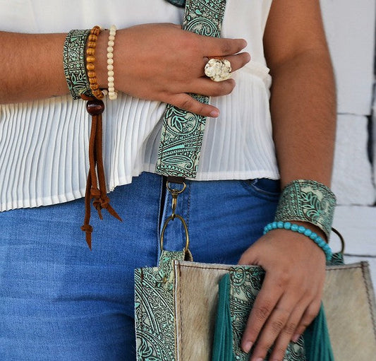 White Turquoise Slab on Hammered Gold Ring Base - Greta Bean & Co.