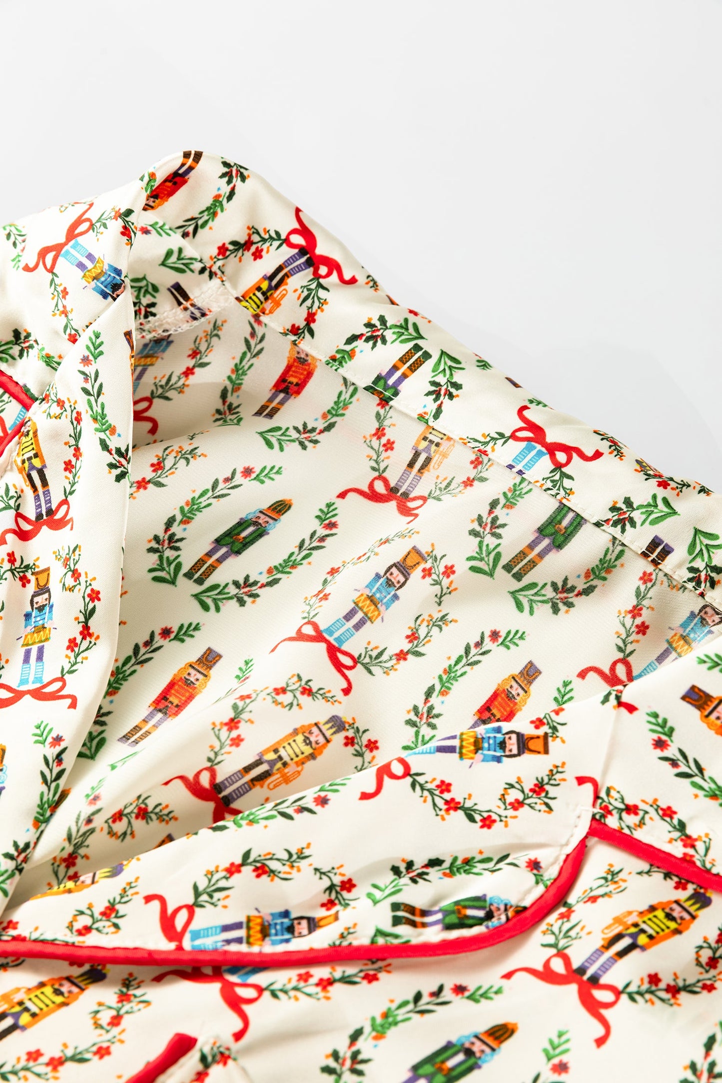 Beige Nutcracker Print Contrast Trim Tied up Bow Silky 2pcs Pajama Set Dear-Lover Dropshipping